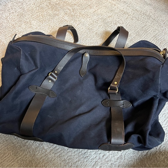 Filson Medium Navy Duffle - EUC - Picture 5 of 14